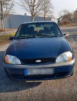 Ford Fiedta  mit neuen Allwetterreifen - gebrauchte Ford Fiesta aus dem Jahr 2001