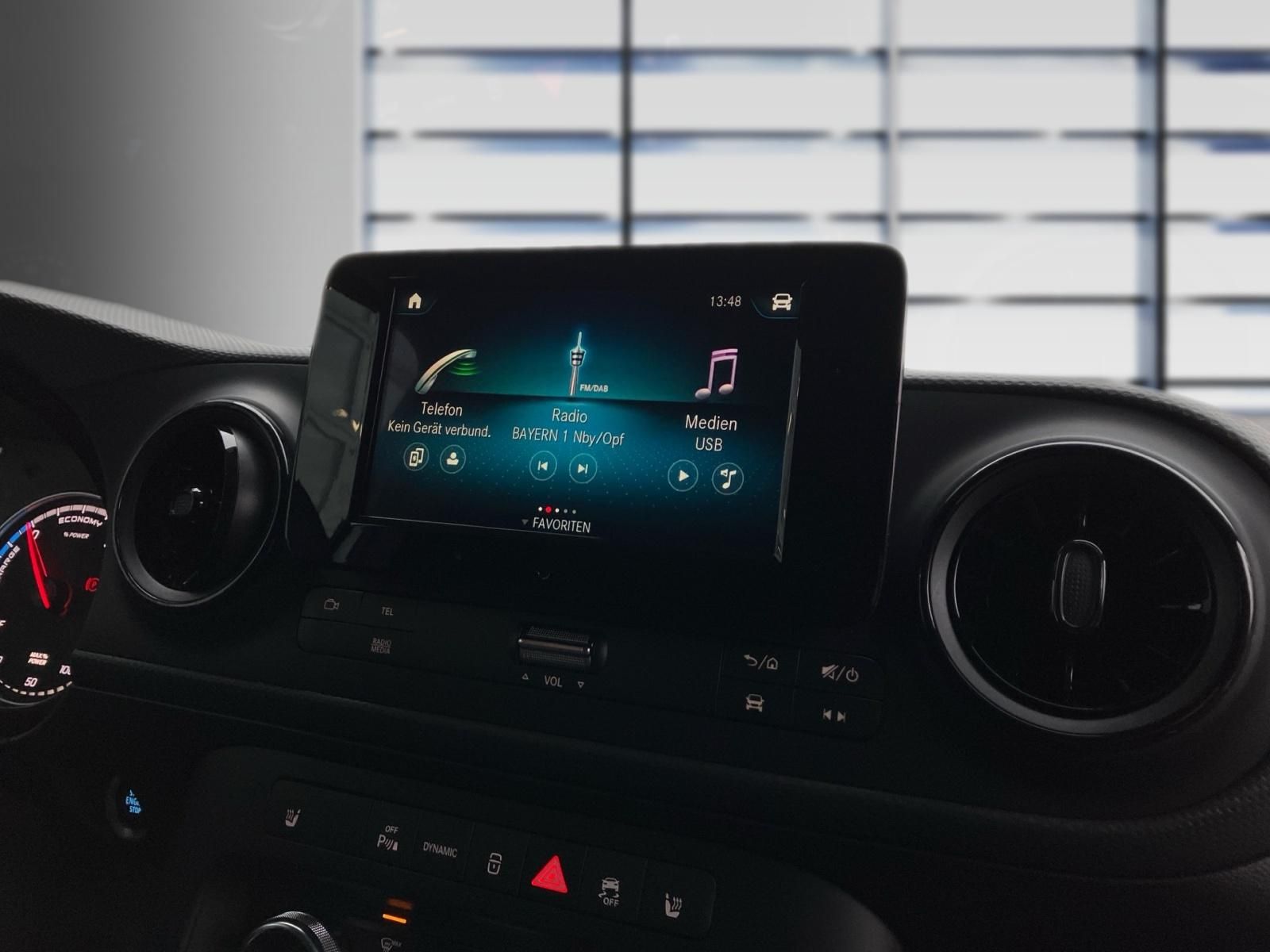 Fahrzeugabbildung Mercedes-Benz eCitan KA/L 2xKlima AHK AUT Kam. KeyLess KlimaA
