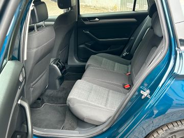 Volkswagen Passat Variant - 9