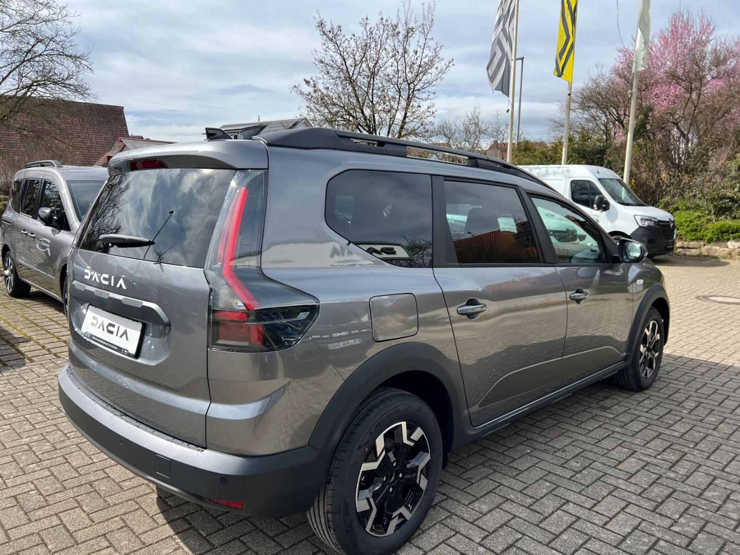 Fahrzeugabbildung Dacia Jogger Journey 120 ECO-G  Klimaautom Fahrerprofi