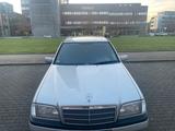 Mercedes-Benz W202 C180 Mercedes Benz H - Kennzeichen - Mercedes-Benz C 180: W202