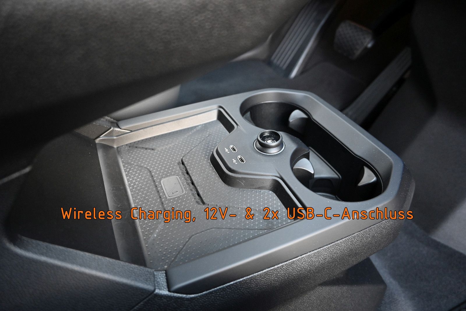 Fahrzeugabbildung BMW iX xDrive50 °AHK°AMIDO°LUFTFEDERUNG°PARKING PROF