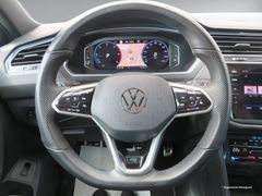 VW Tiguan 2.0 TDI R-Line 4M Matrix Nav Ahk Sport-Pa VW Tiguan 2.0 TDI R-Line 4M Matrix Nav Ahk Sport-Pa
