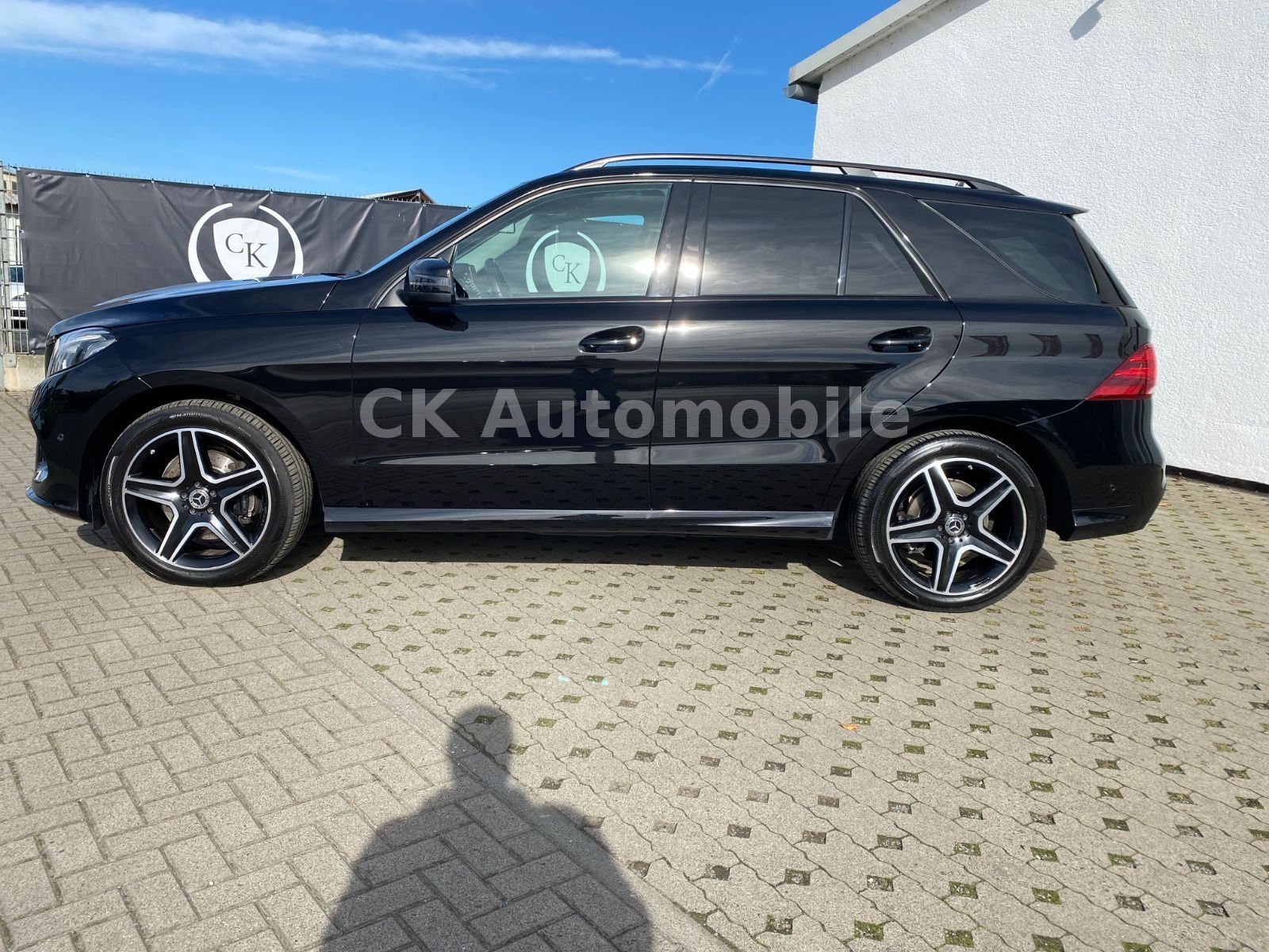 Fahrzeugabbildung Mercedes-Benz GLE 350 d 4Matic AMG Line/Navi/Air Matic/ILS/LED