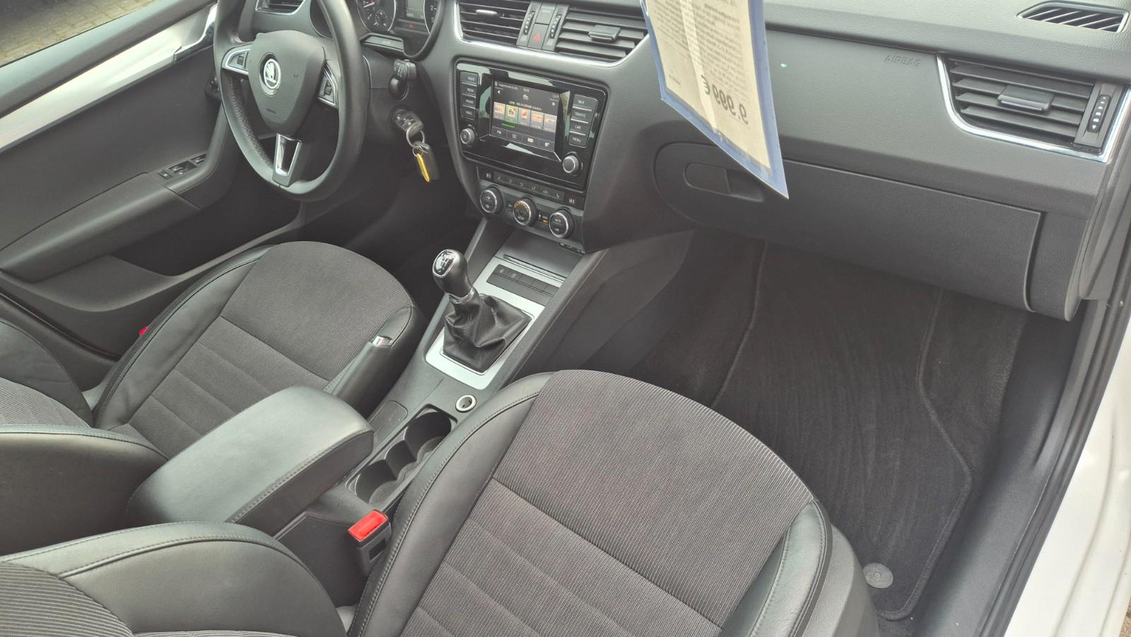 Skoda Octavia Combi Elegance 1.4