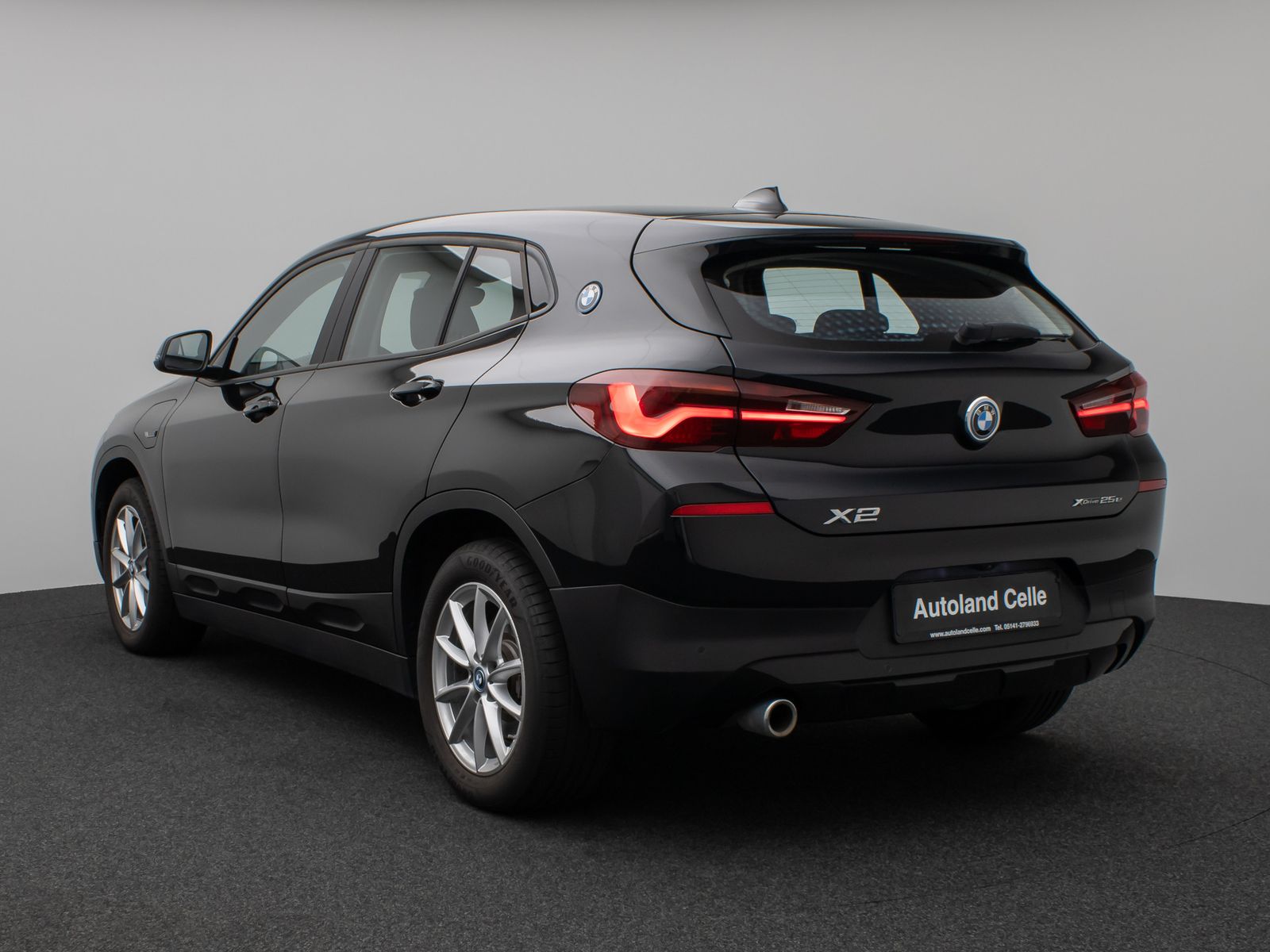 Fahrzeugabbildung BMW X2 xD25e Kamera DAB Lordos Geschwindigkeitsreg