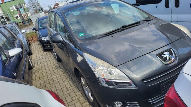 Peugeot 5008 Premium 7 SITZER 1.6 Benziner MOD 2011