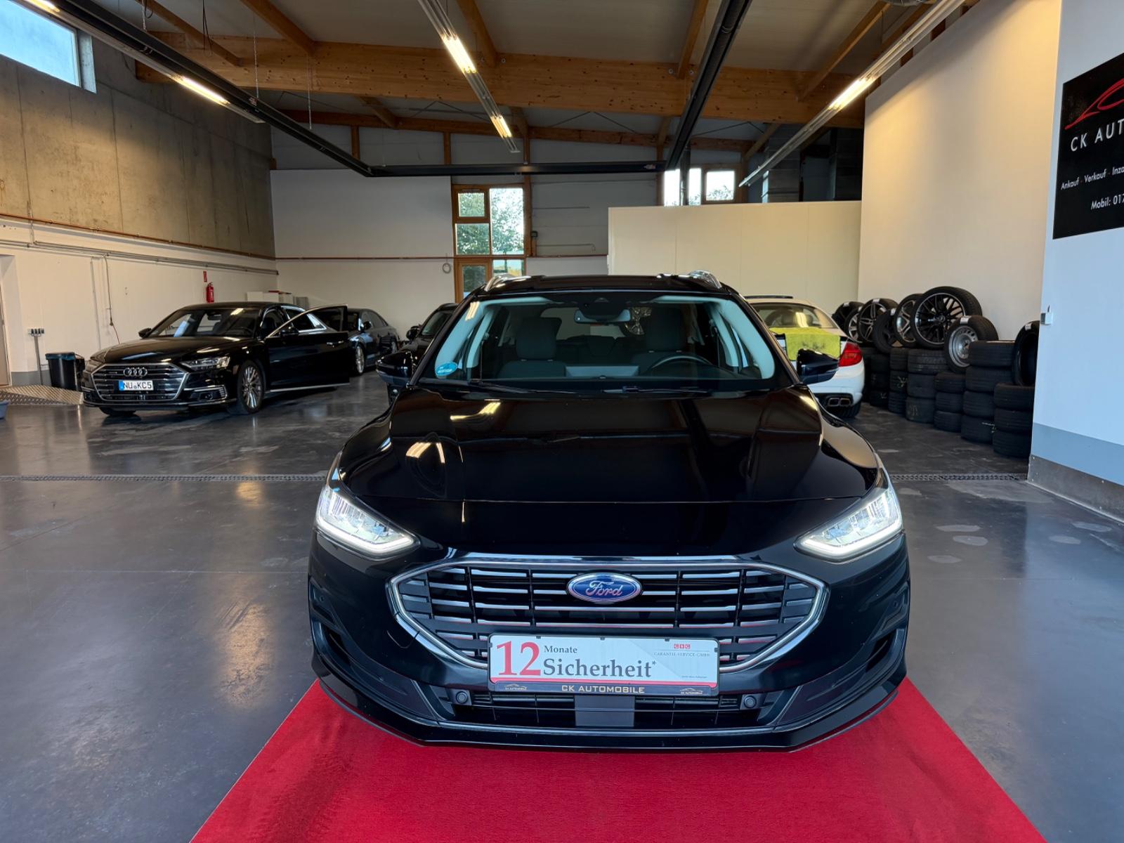Ford Focus Turnier Titanium/1.HAND/SEHR GEPFLEGT
