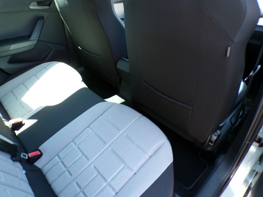 Fahrzeugabbildung SEAT Arona 1.5 TSI FR Black Edition DSG