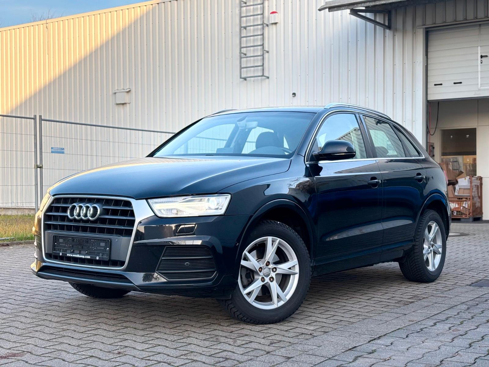 Audi Q3 sport / PANO/ LEDER / PDC