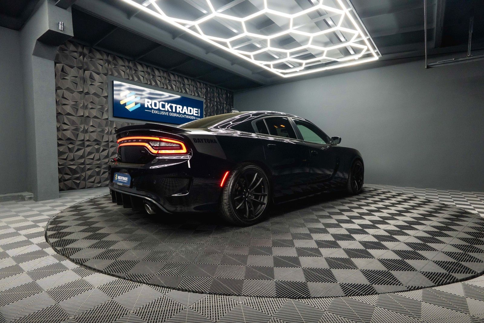 Fahrzeugabbildung Dodge Charger 6.4 V8 SRT 392 SCAT PACK DAYTONA Perform