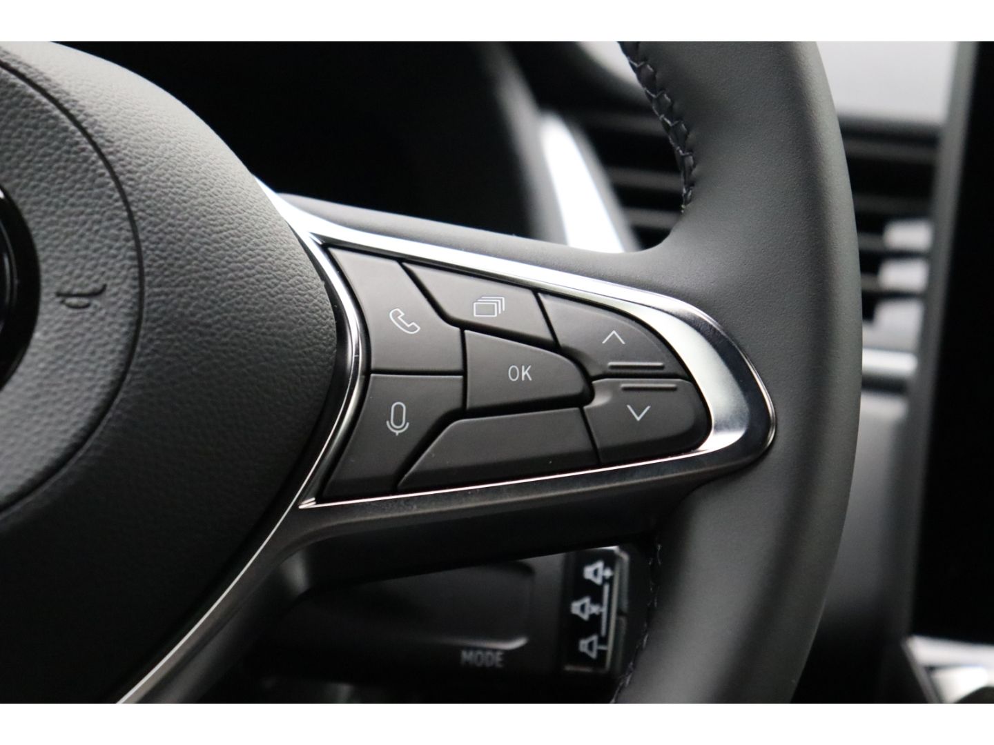 Fahrzeugabbildung Mitsubishi ASX Diamant 1,2 l Turbo-Benziner 6MT LED AppleCP