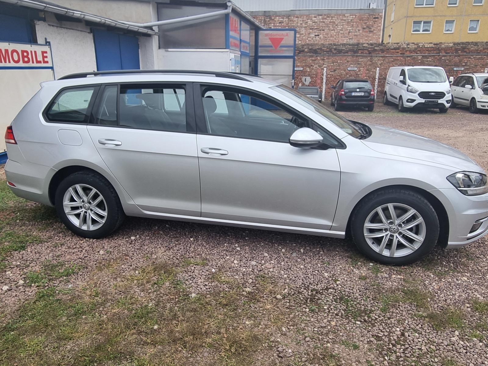 Volkswagen Golf Variant DSG Automatik 1. Hand MASSAGE NAVI