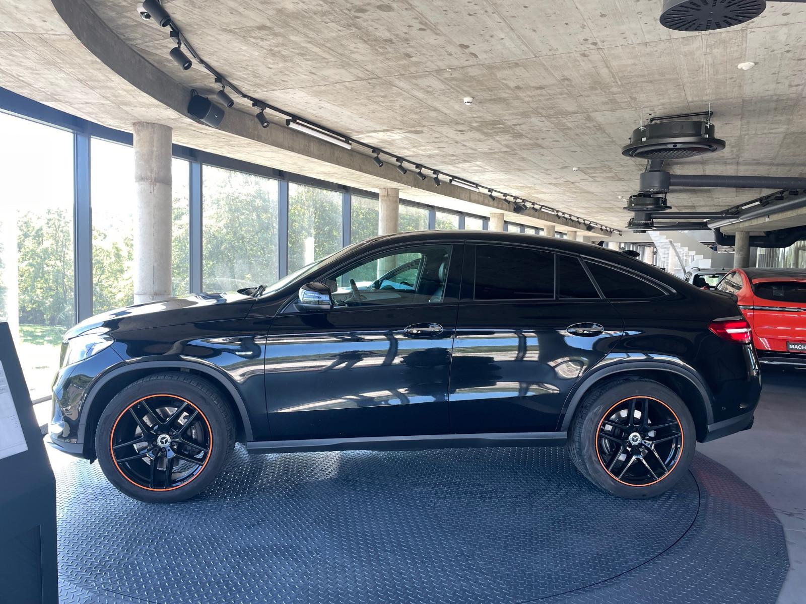 Mercedes-Benz GLE 400 Coupe 4Matic Orange Art Edition