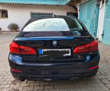 BMW 530d xDrive A - - BMW 530 mit Diesel-Antrieb: Blau, Limousine