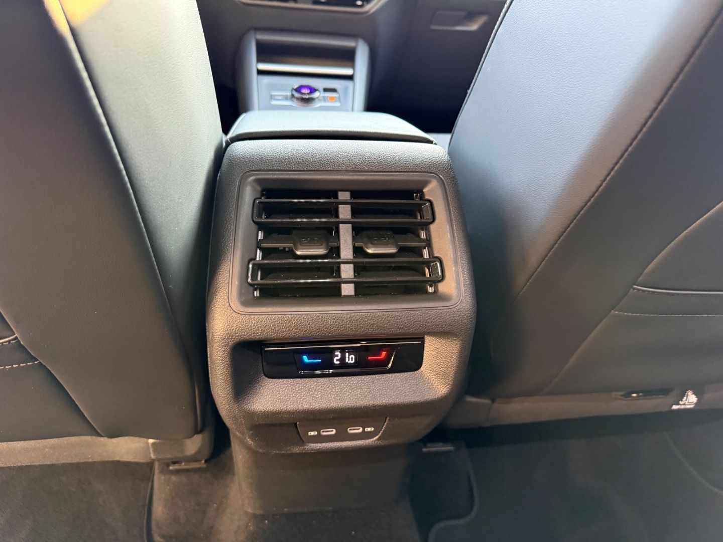 Fahrzeugabbildung Volkswagen Tiguan 1.5 eTSI 110 kW Life Navi Digitales Cockp
