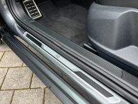 VW T-Roc 1.5 TSI DSG R-Line SHZ NAV AHK KAM 5JGAR bei Autohaus Landmann & Maier OHG