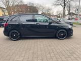 Mercedes-Benz B-Klasse 220*4-MATIC*LEDER*AUTOMATIK*AMG-LINE* - Mercedes-Benz B 220: 4matic
