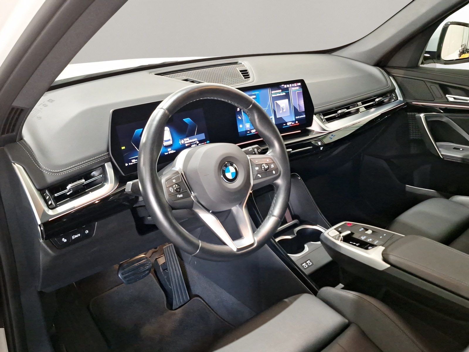 BMW X1 sDrive18i AHK Kamera Driv.Assist Sportsitze foto 4