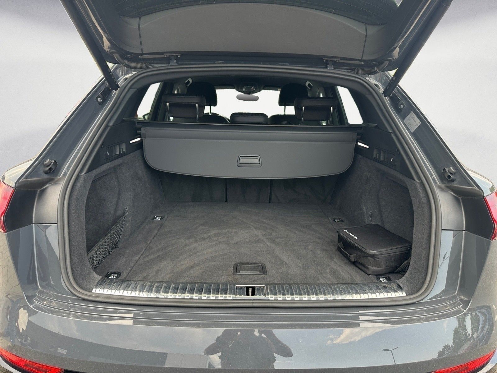 Audi Q8 e-tron - Bild 15