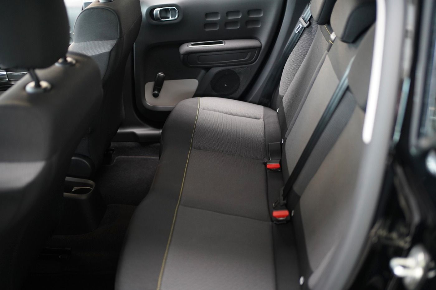 Fahrzeugabbildung Citroën C3 PureTech 110 EAT6 Shine Automatik Sitzheizung