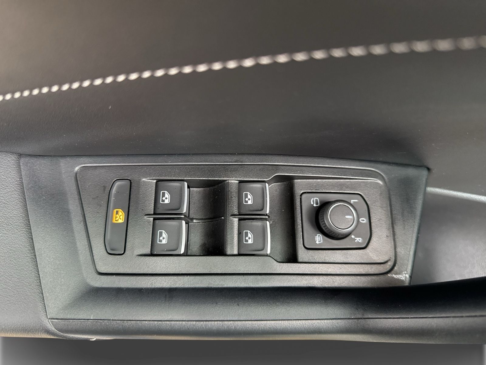 T-Roc R-Line 1.0 TSI, ACC, App, LED, Sitzhzg.