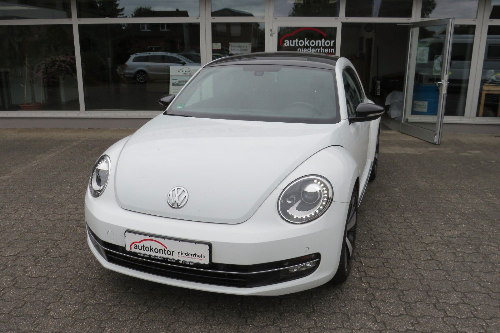 Fahrzeugabbildung Volkswagen Beetle Lim. Club XENON NAVI APP-CONNECT PDC 18`