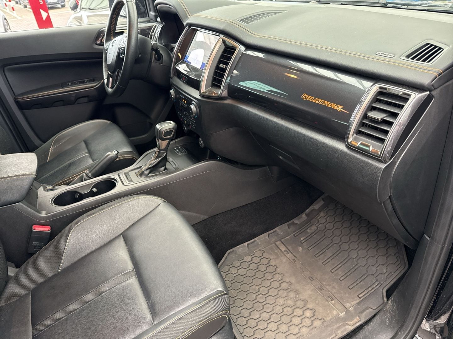 Fahrzeugabbildung Ford Ranger Wildtrak DoKa 4x4 AHK Navi Leder LED ACC