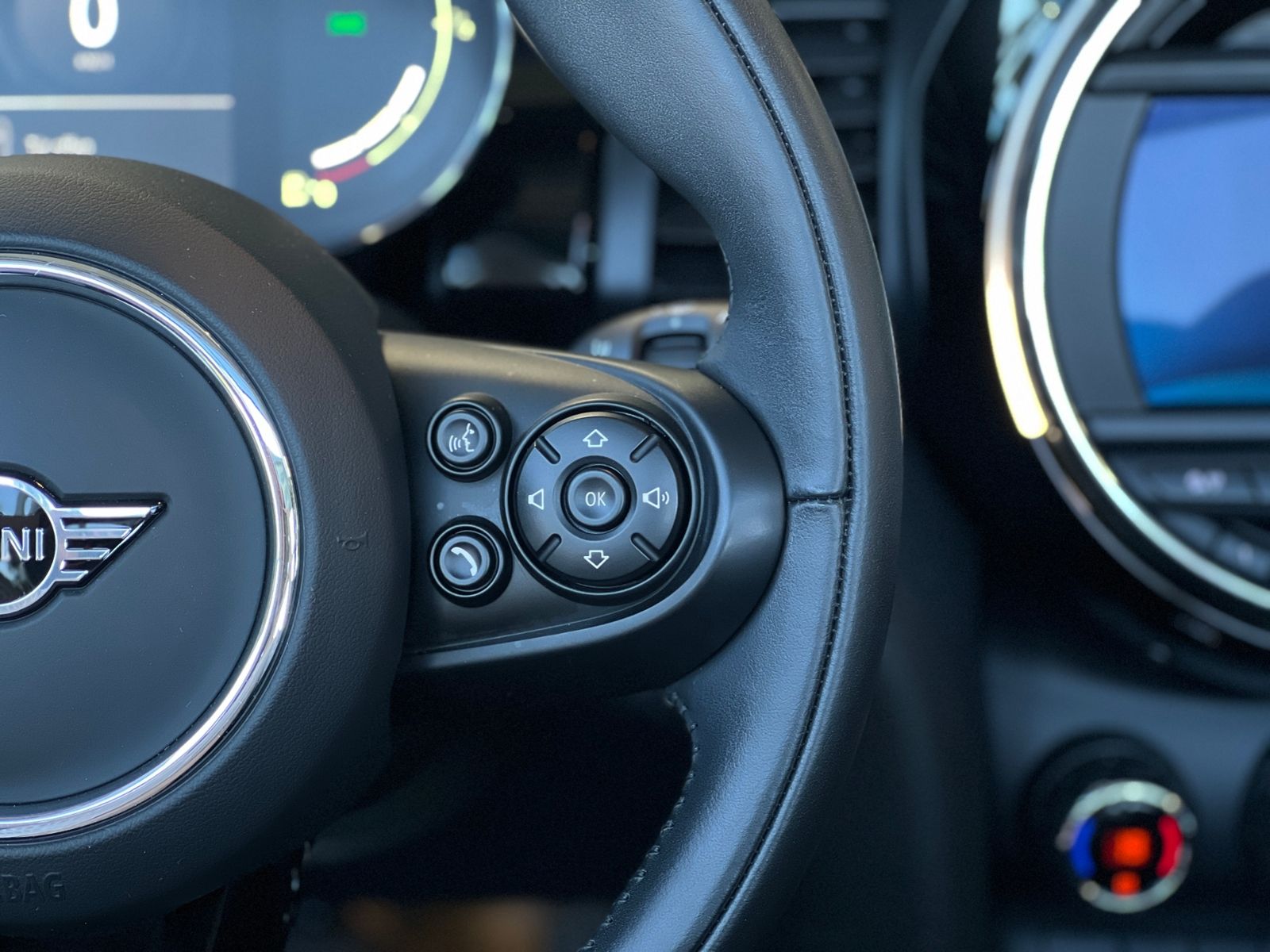 Fahrzeugabbildung MINI Cooper S Cabrio Chili LED NAV RFK SHZ ALU