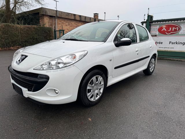 Peugeot 206 + 1.4i 11/2009