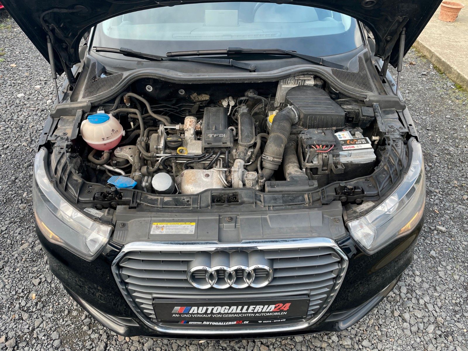 Fahrzeugabbildung Audi A1 1.2 TSI Attraction Navi SCHECKHEFT 2.HAND PDC