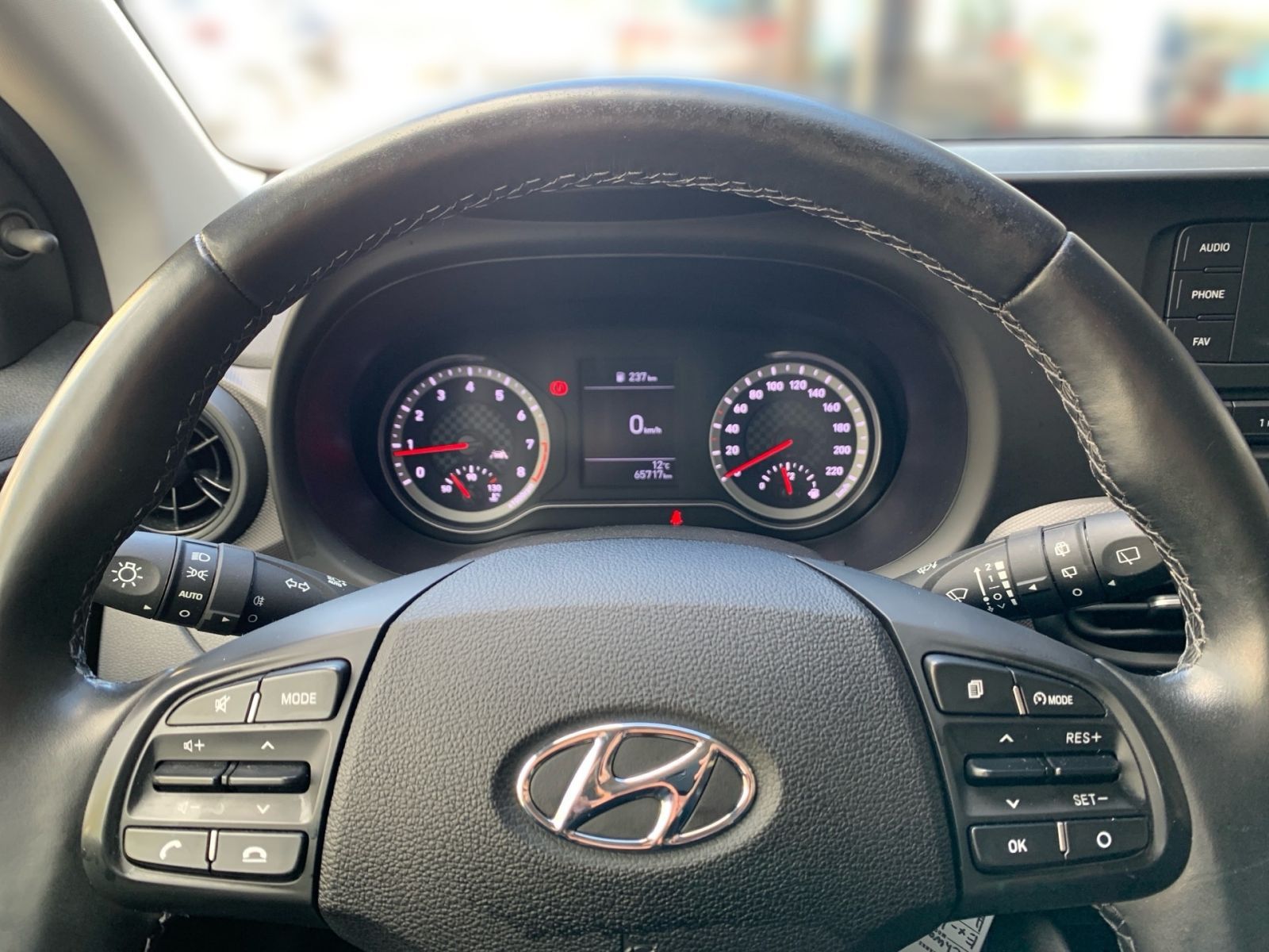 Fahrzeugabbildung Hyundai i10 1.0 Select Anhängerkupplung Sitzheizung PDC