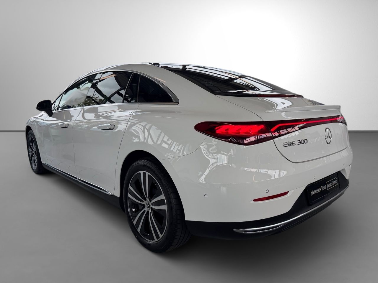 Mercedes-Benz EQE 300 Pano Digital Light Burmester Distronic foto 5