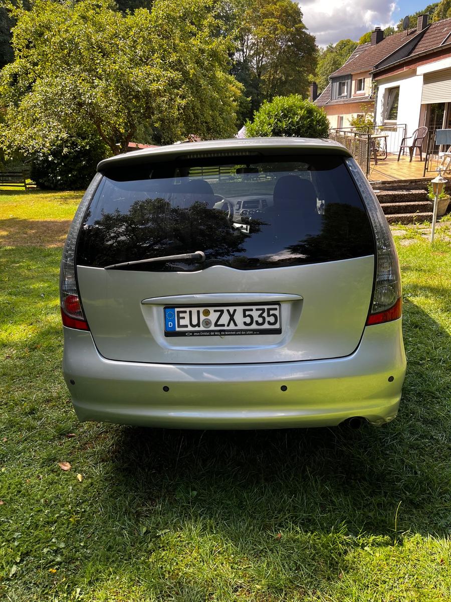 Mitsubishi Grandis 2005 — photo 6