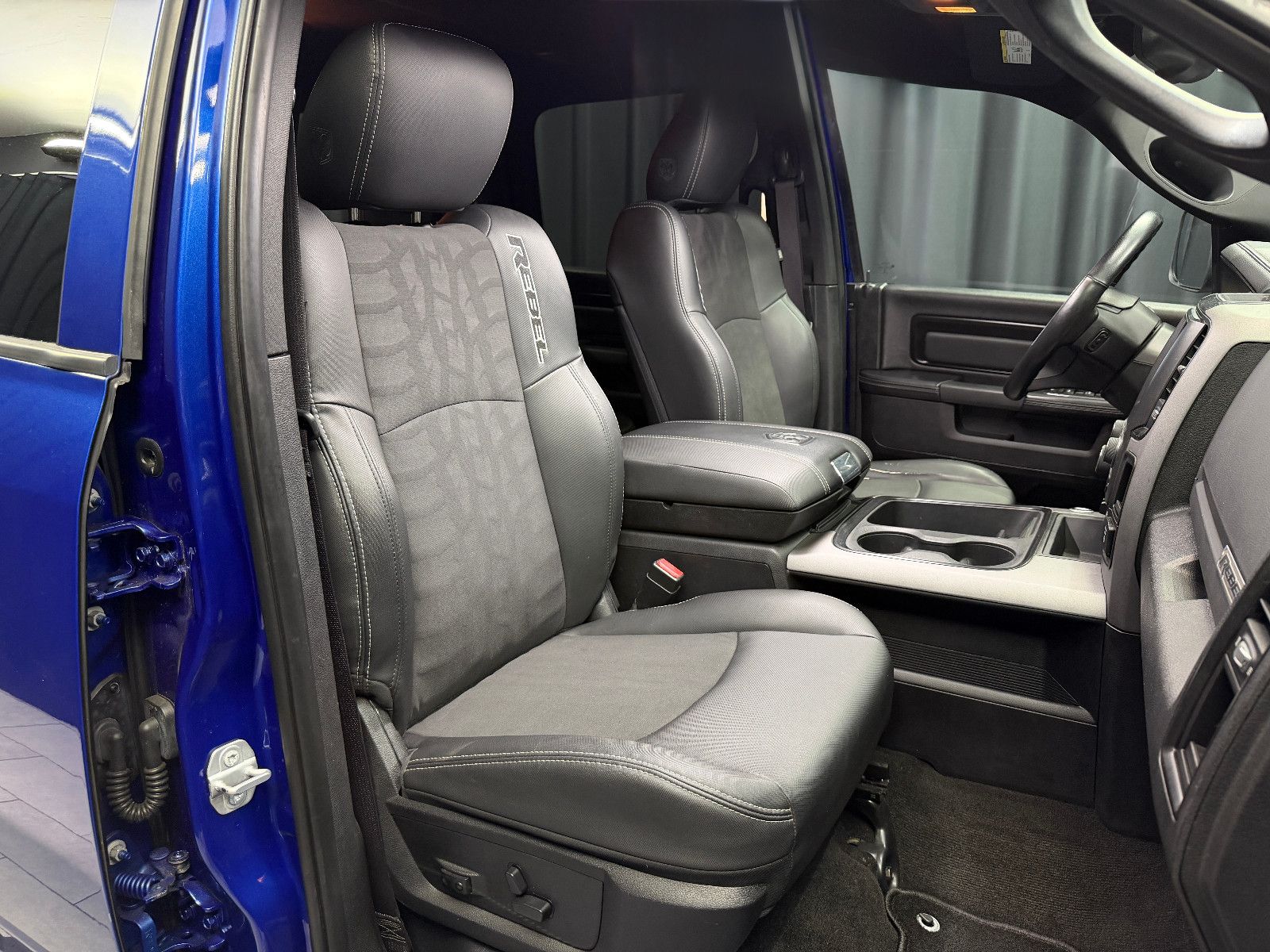 Fahrzeugabbildung Dodge Dodge RAM 1500 5.7 V8 4x4 REBEL|LPG|NAVI|KAMERA|