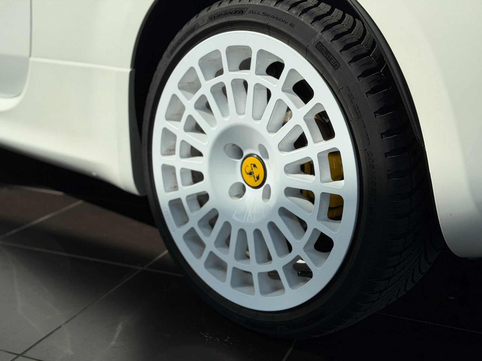 Fahrzeugabbildung Abarth 695 1.4 T-Jet BEATS NAVI ALU