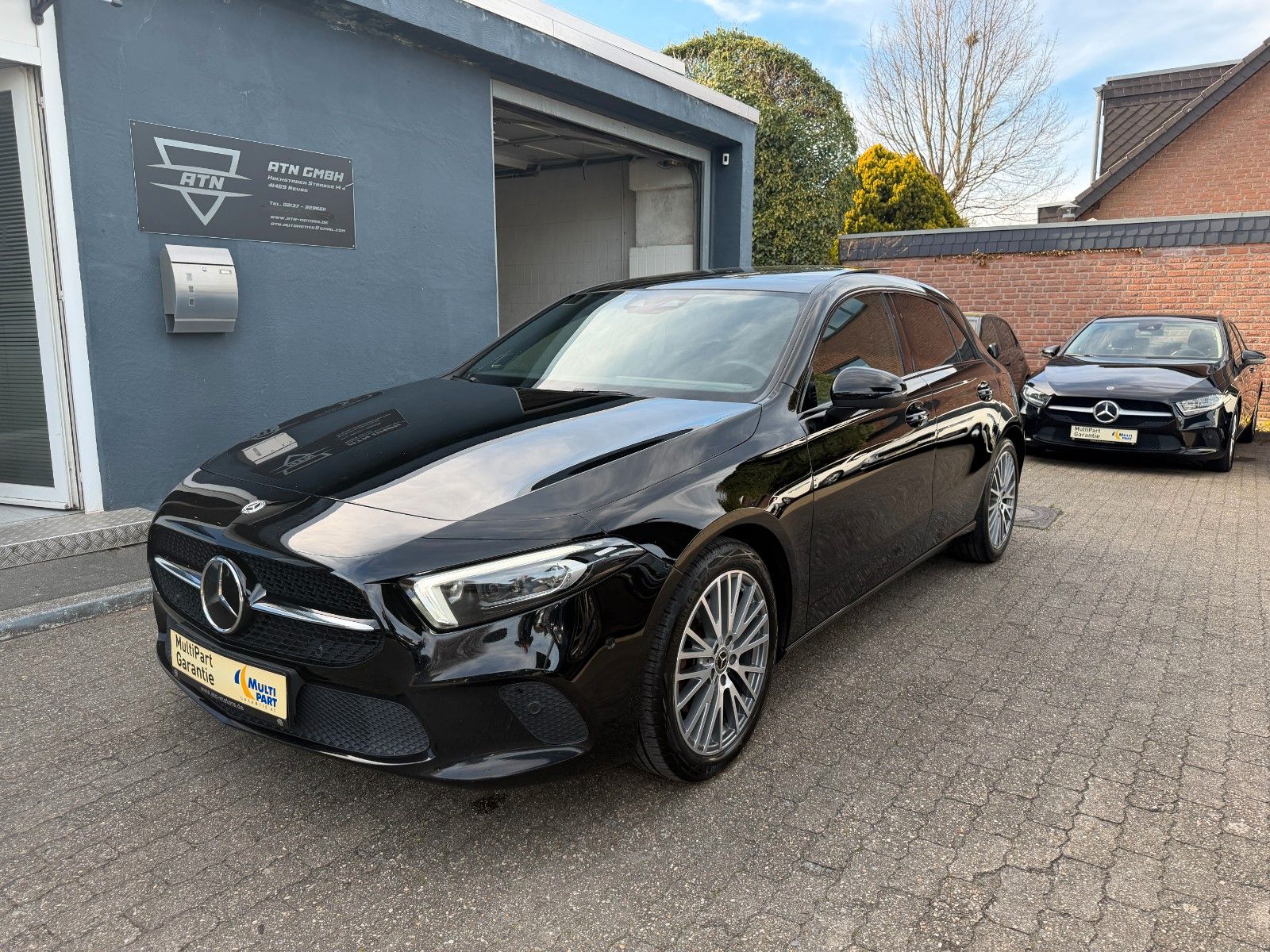 MERCEDES-BENZ A 220 d Progressive Leder Braun Pano LED Voll