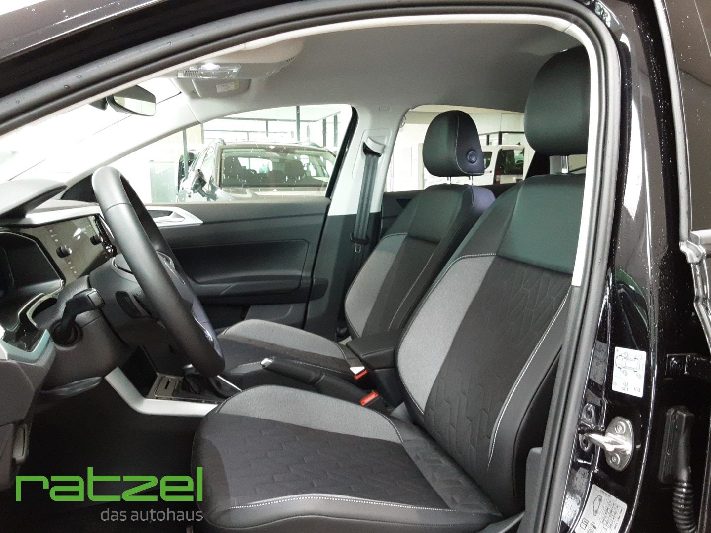 Fahrzeugabbildung Volkswagen Polo 1.0 TSI DSG GOAL Navi vorbe. Digitales Cock