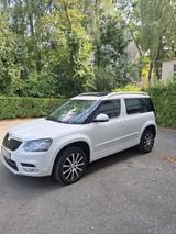 Skoda Yeti 2.0 TDI DSG 4x4 L&K Ambition Unfallfrei - Skoda Yeti 2.0 TDI