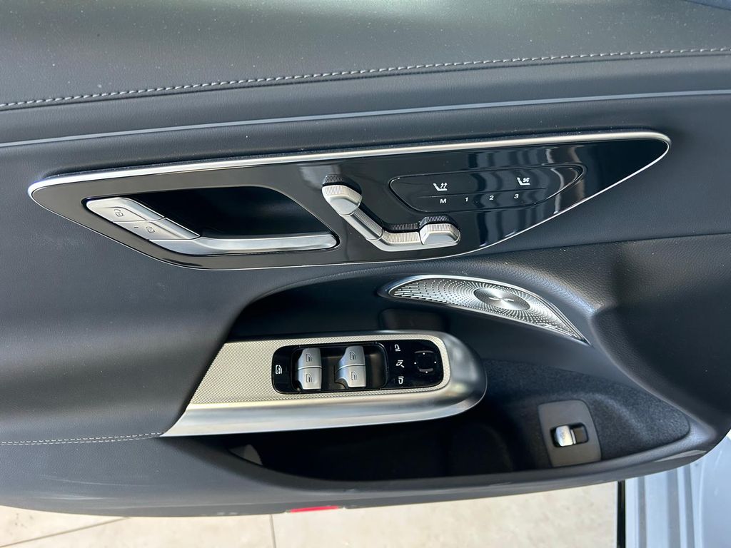 Mercedes-Benz E 450 d AMG LINE*NIGHT*PANO*HUD*STH*AIRMATIC*LED