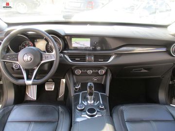 Alfa-Romeo Stelvio - 8