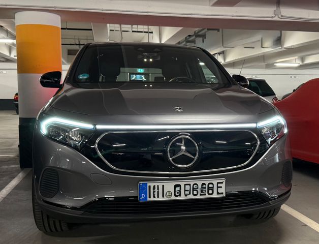 MERCEDES-BENZ EQA 350 4MATIC - Lieblingsauto