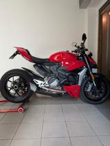Ducati Streetfighter V2 - DUCATI ST2
