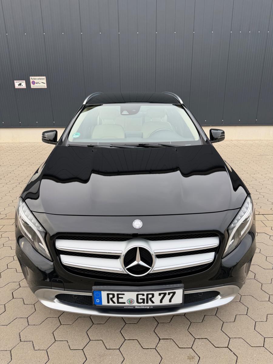 Mercedes-Benz GLA 200