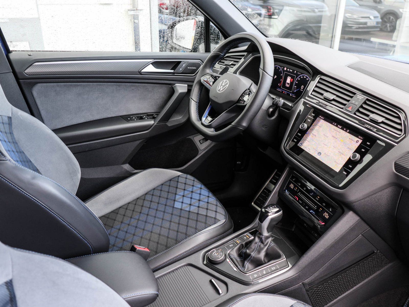 Volkswagen Tiguan R 2.0 TSI DSG 4Motion AHK Akra. HarmanK foto 3