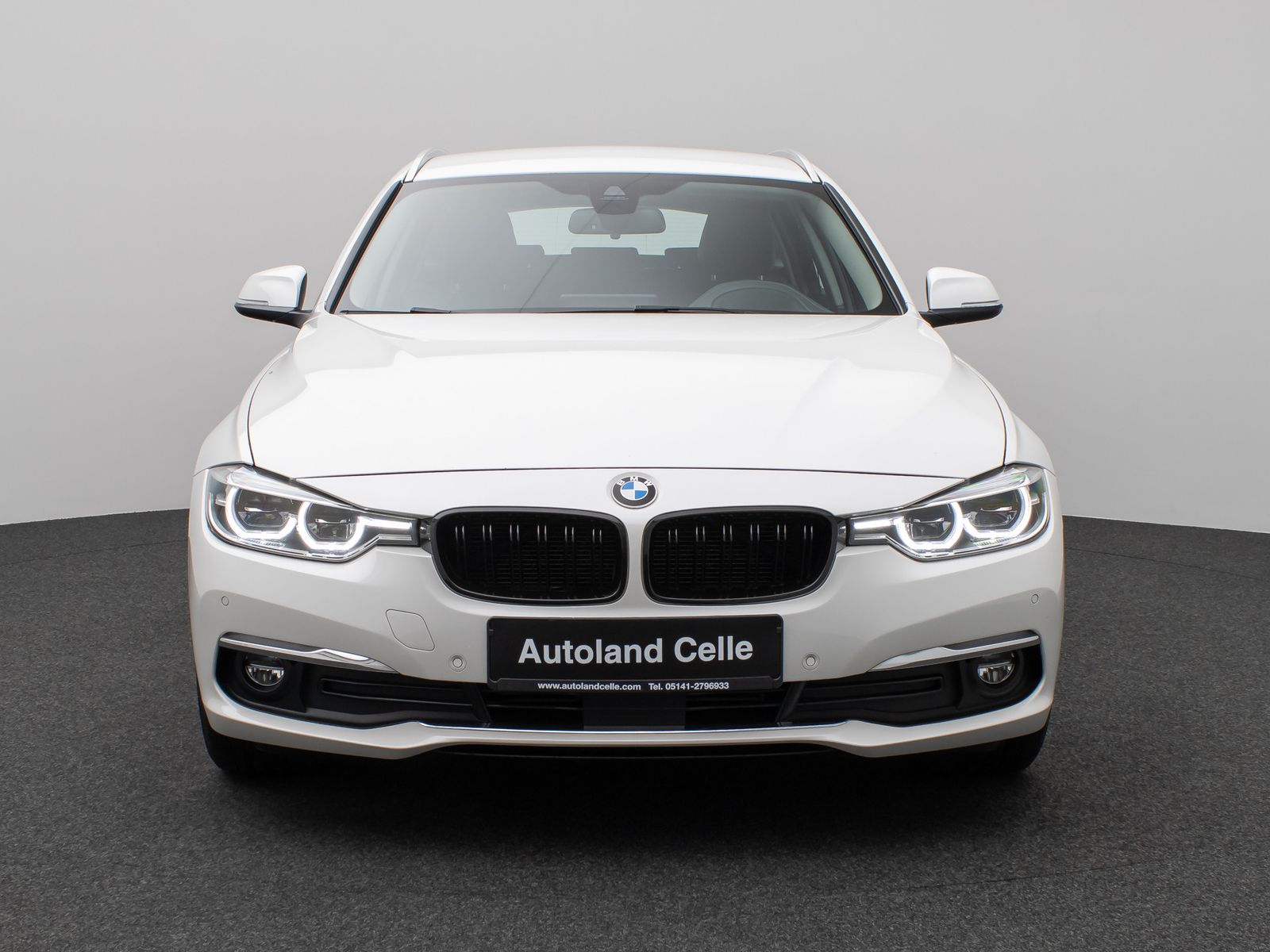 Fahrzeugabbildung BMW 320d Luxury Line Kamera HUD HiFi Stop&Go Komfort