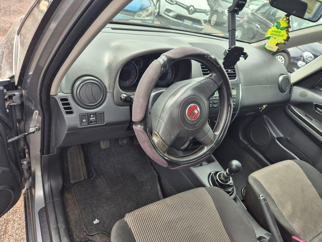 Fiat Sedici 2011 — фото 8