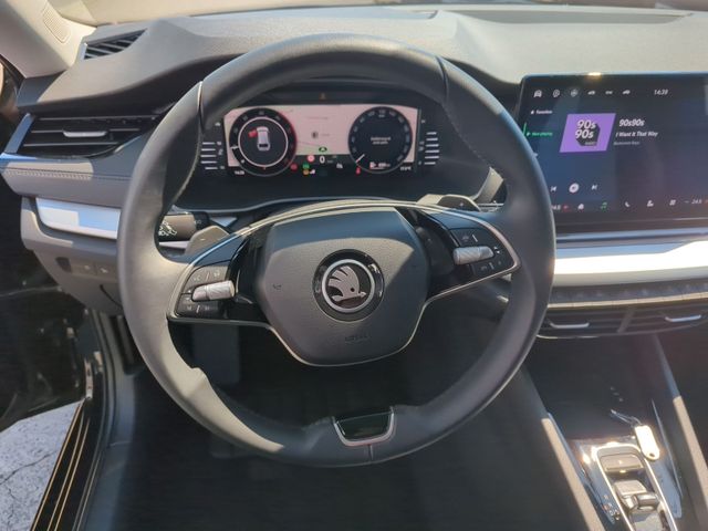 Octavia Combi 2.0 TDI  Selection DSG *KAMERA*3-Z