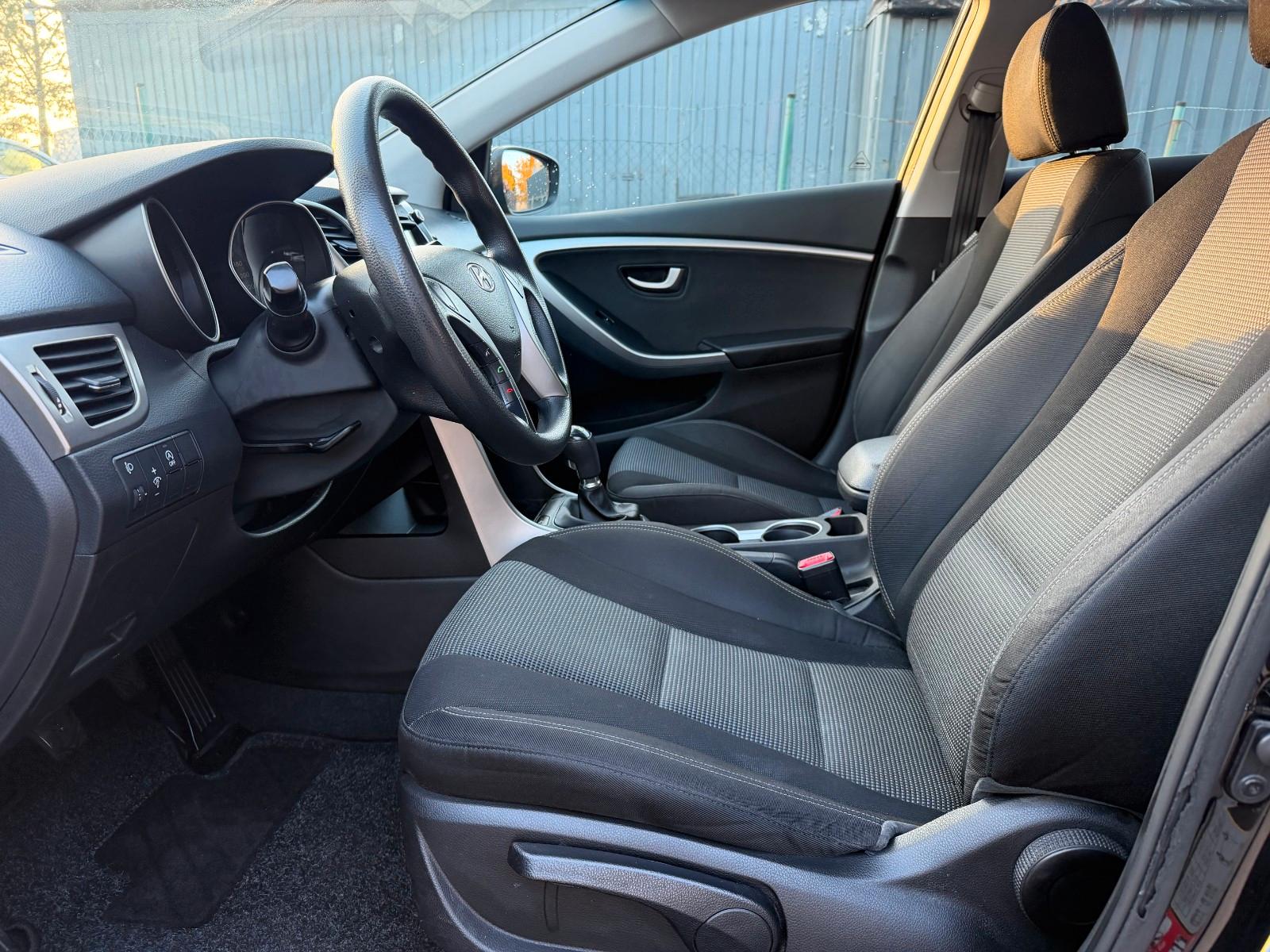 Hyundai i30 2015 — фото 11