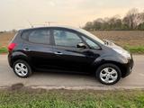Kia Venga 1.4 CVVT FIFA WORLD CUP EDITION FIFA W... - Kia Venga von privat